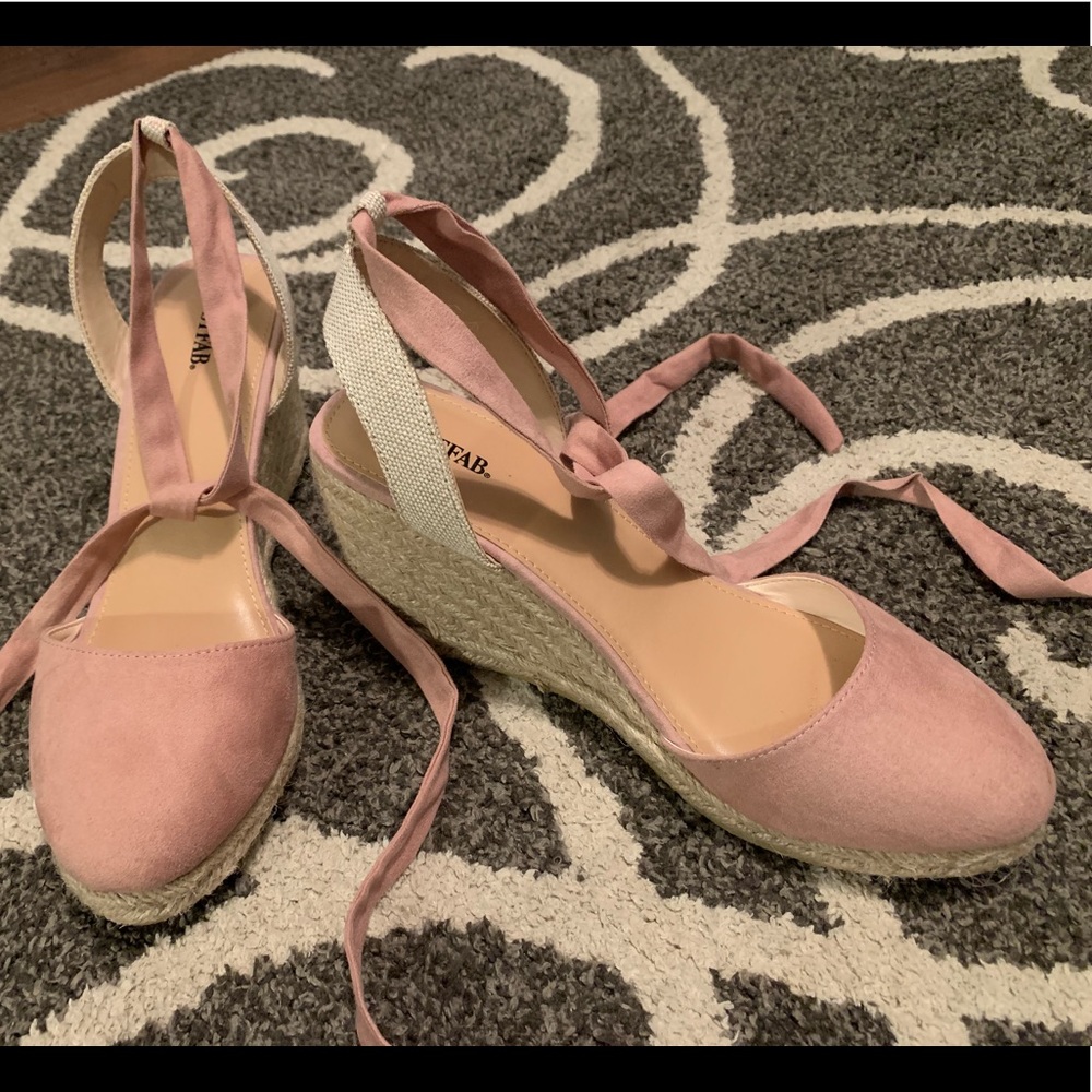 Just Fab Wedge in Blush